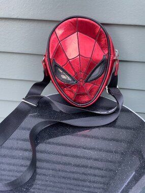 Danielle Nicole Marvel Spider-Man Face Diecut Crossbody Bag Purse Metallic Red